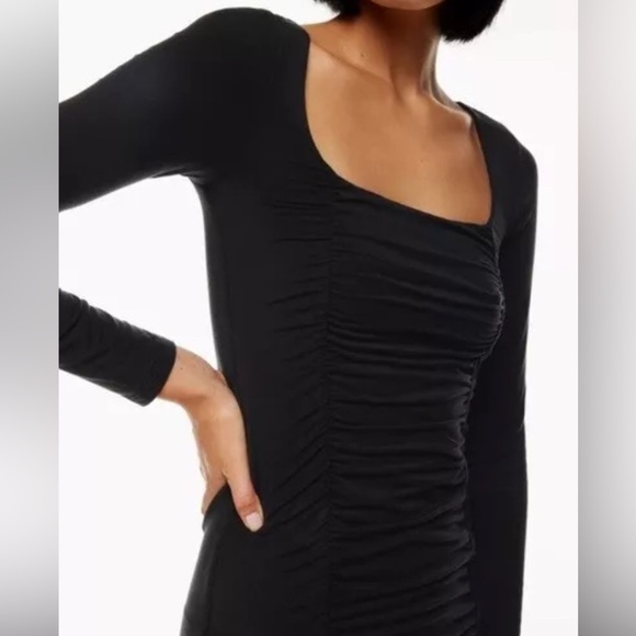 Wilfred Lydia Dress Black Size Medium Aritizia Ruched Bodycon Stretch Party NWT - Picture 3 of 16
